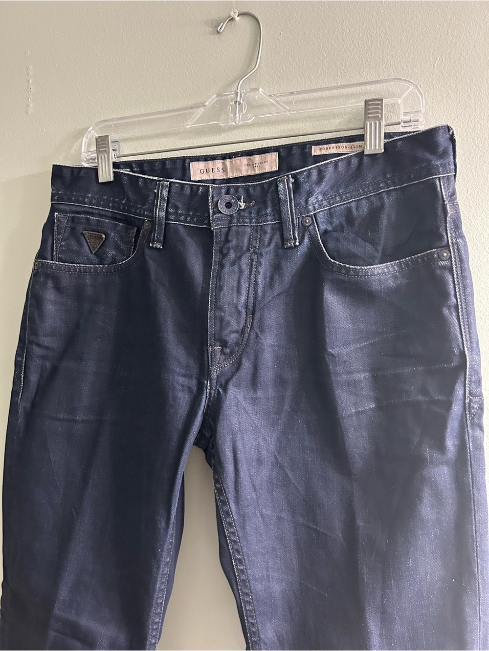 Guess men’s Robertson slim tapered coated jeans luxe 32X30